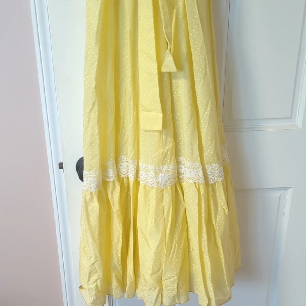 Vintage Helen Tanoro Elegant Yellow Lace Dress - Picture 5 of 6